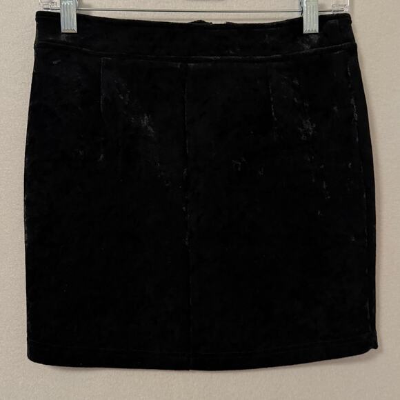 Forever 21 Black Crush Velvet Mini Skirt Sz Med Punk Goth Witchcore Mob Wife - Picture 1 of 9
